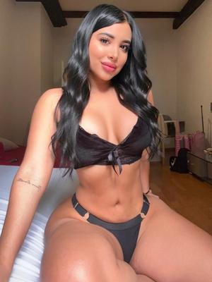 July - Escort en Lausanne
