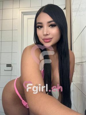 July - Escort à Montreux