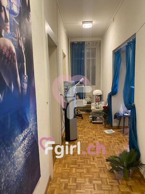 Kandy Massage - Erotische Masseurin in Neuenburg
