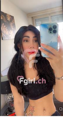 Karelyn - Escort à Fribourg