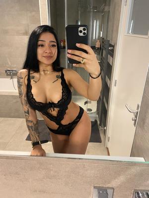 Karen - Escort à Lausanne

