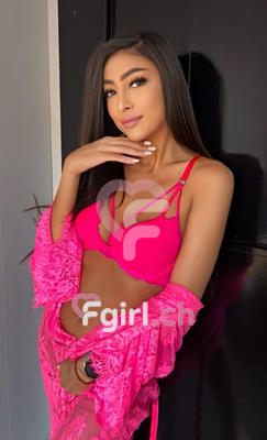 Karina - Escort in Le Locle
