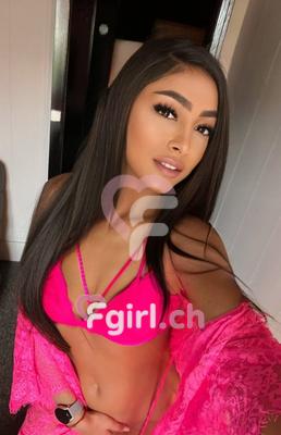 Karina - Escort in Le Locle
