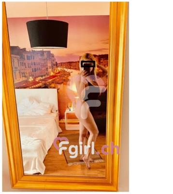 Karla - Escort à Biel/Bienne
