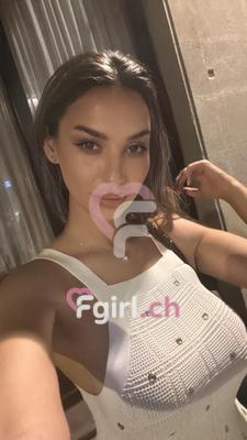 Karla - Escort in Champel