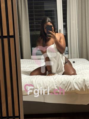 Karla - Escort in Fribourg
