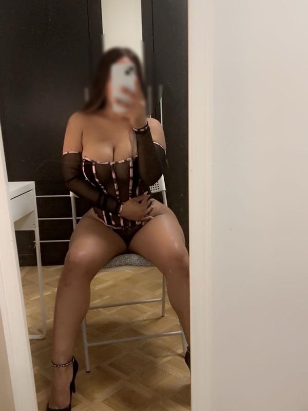 Karol - Escort à Plainpalais
