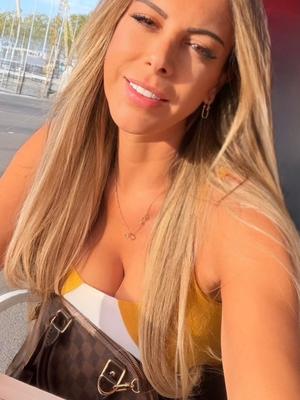 Karolina - Escort en Lausanne
