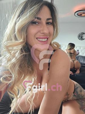 Karolina - Erotische Masseurin in Aigle