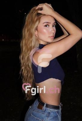 Karoline - Escort in Martigny
