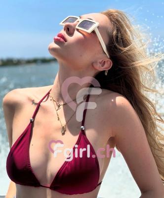 Karoline - Escort in Martigny
