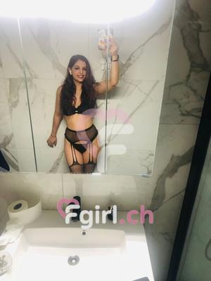 Katia - Escort in Genf