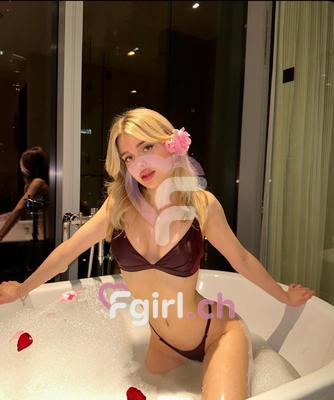 Katrin - Escort in Fribourg
