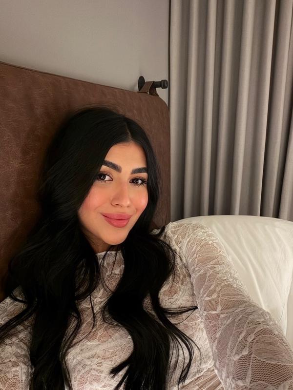 Katya - Escort in Neuenburg
