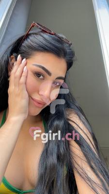 Katya - Escort in Neuenburg