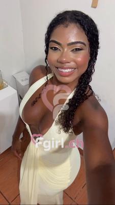 Kelly - Escort à Plainpalais