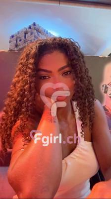 Kelly - Escort à Plainpalais