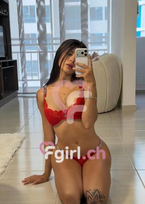 Kendal - Escort à Vevey
