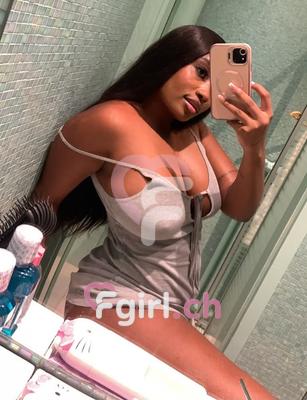 Kendall - Escort in Lausanne