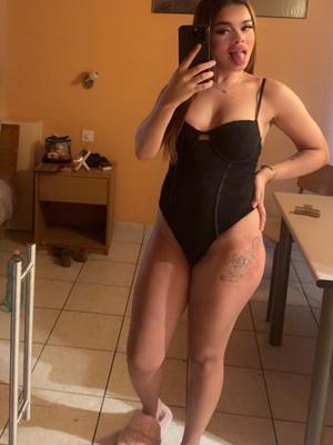 Kenza - Escort in Martigny
