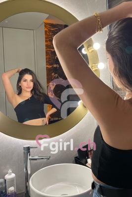 Khloe - Escort en Genève

