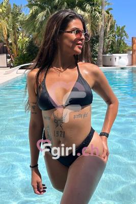 Khloe - Escort en Genève
