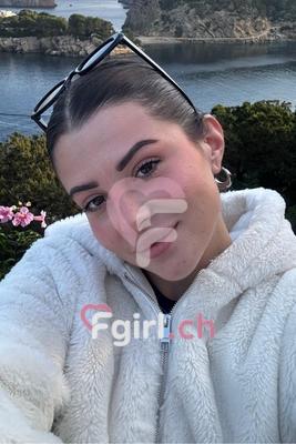 Khloe - Escort en Genève