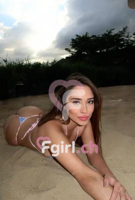 Naomi - Escort en Plan-les-Ouates
