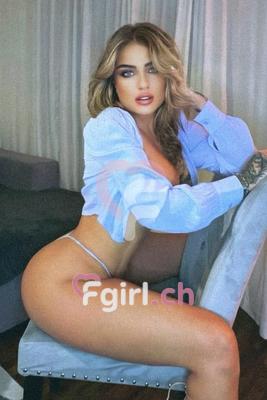 Kylie - Escort in Genf
