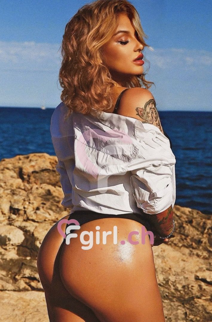 Kylie – Geneva photo 5