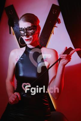 Lady Syene - BDSM Dominatrix in Lausanne

