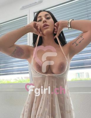 Lana - Massaggiatrice erotica a Bulle
