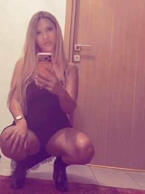 Lara - Escort in Martigny
