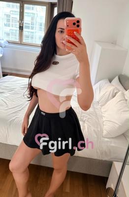 Lara - Escort en Fribourg
