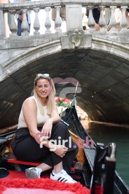Lara - Erotische Masseurin in Genf
