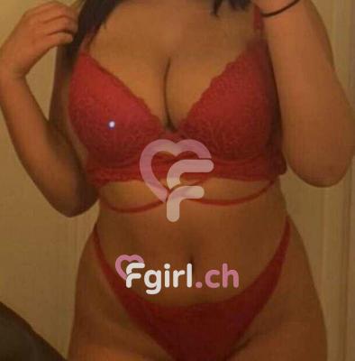 Lara - Escort in Renens
