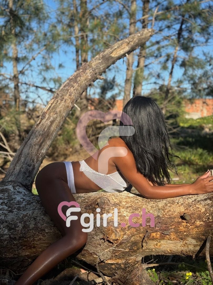 Lara – Lausanne photo 2