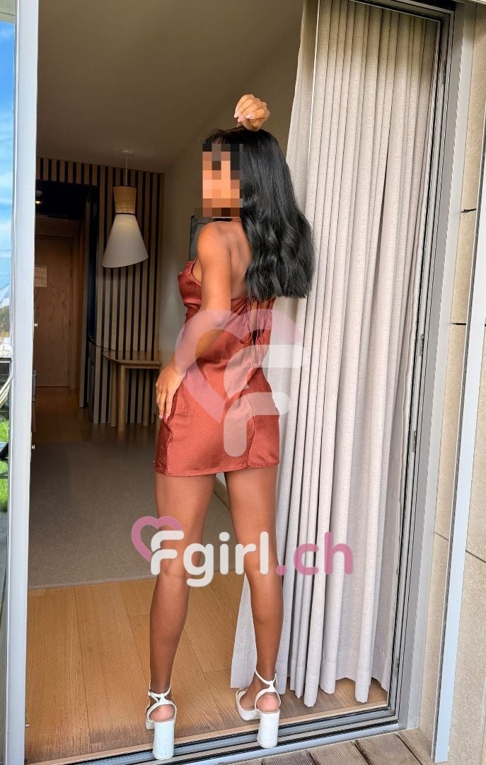 Lara – Lausanne photo 4