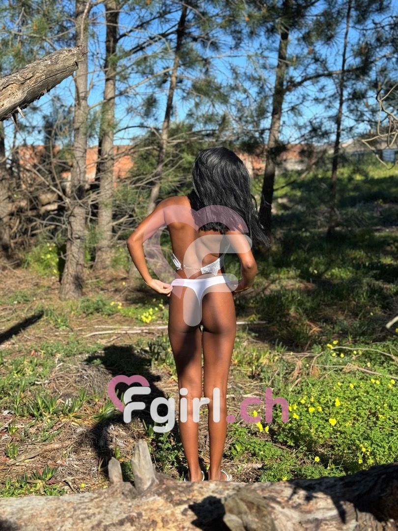 Lara – Lausanne photo 5