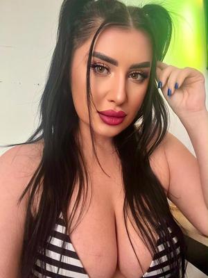Lara - Escort en Genève
