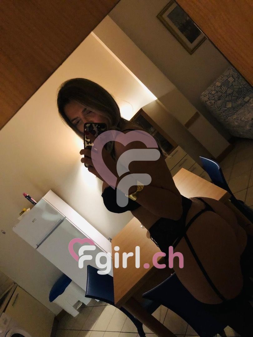 Lara – Fribourg photo 4
