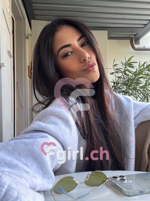 Lari - Escort in Morges
