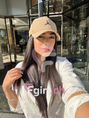 Lari - Escort in Morges