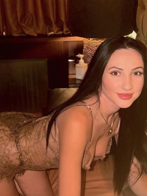 Larissa - Escort a Genève
