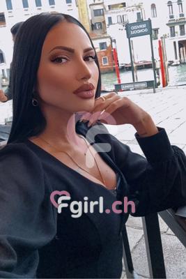 Larissa - Escort à Genève