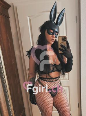 Larissa - Escort in Lausanne