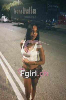 Laura - Escort in Geneva
