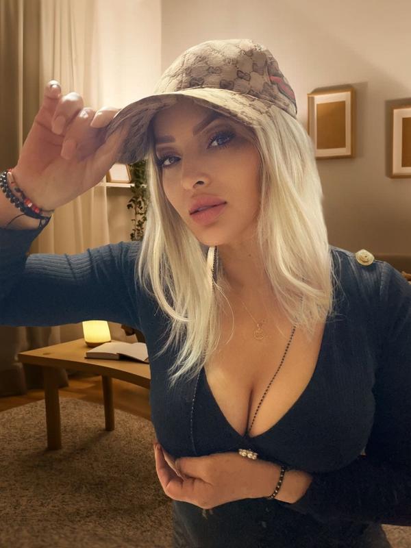 Laura - Escort à Martigny
