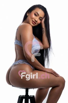 Laura - Escort in Genf
