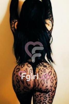 Laura - Escort in Renens
